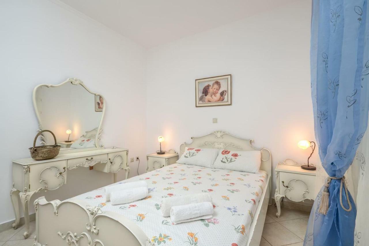 Independent Agapitos Apart , 2Bdrm, Private Patio Naxos City Exterior foto